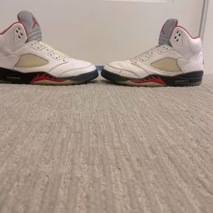 Nike Jordan 5 red fire 2020